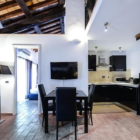 Ibernesi - Charming Apartment At The Roman Forums Zewnętrze zdjęcie