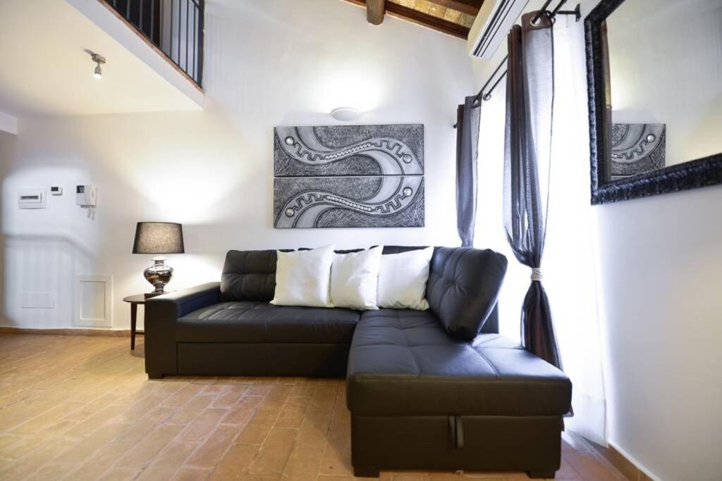 Ibernesi - Charming Apartment At The Roman Forums Zewnętrze zdjęcie