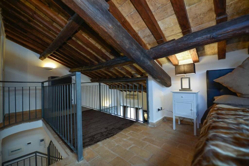 Ibernesi - Charming Apartment At The Roman Forums Zewnętrze zdjęcie