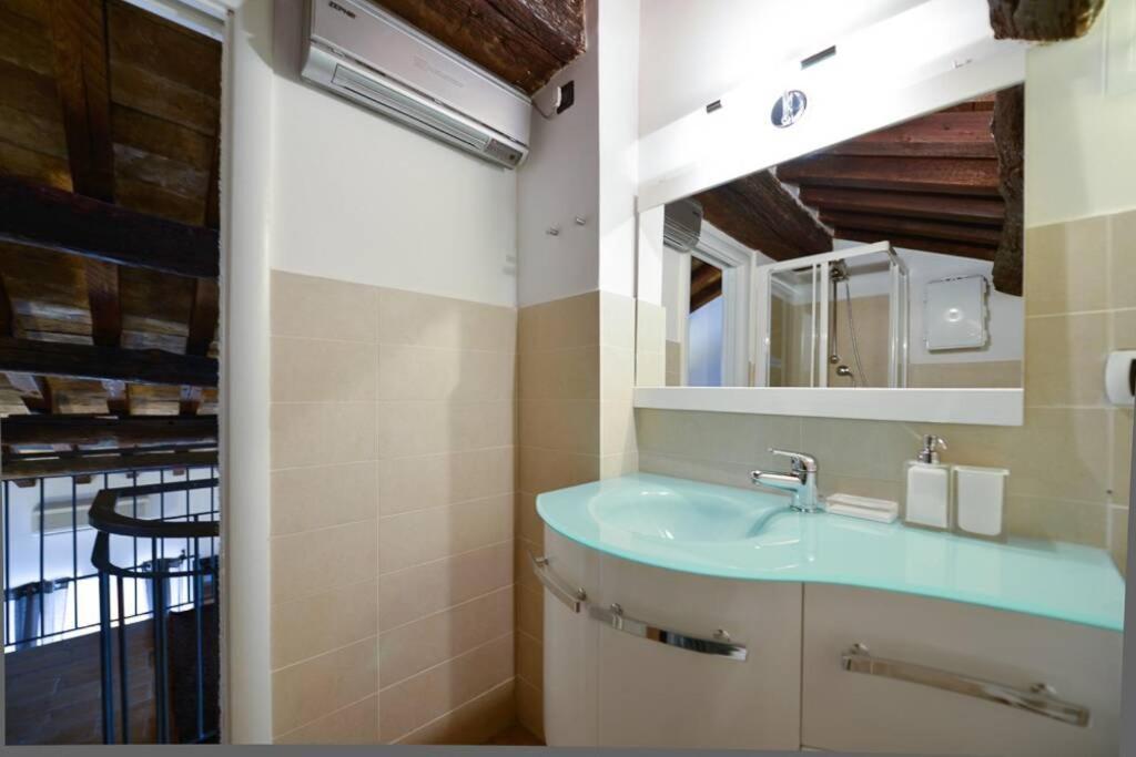 Ibernesi - Charming Apartment At The Roman Forums Zewnętrze zdjęcie