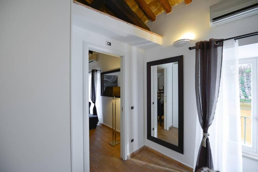 Ibernesi - Charming Apartment At The Roman Forums Zewnętrze zdjęcie