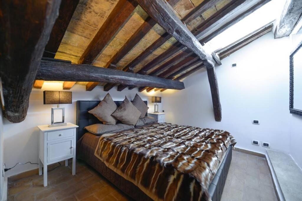 Ibernesi - Charming Apartment At The Roman Forums Zewnętrze zdjęcie