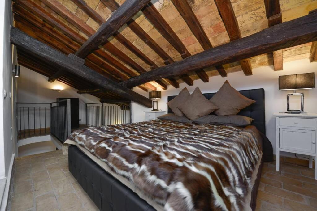 Ibernesi - Charming Apartment At The Roman Forums Zewnętrze zdjęcie
