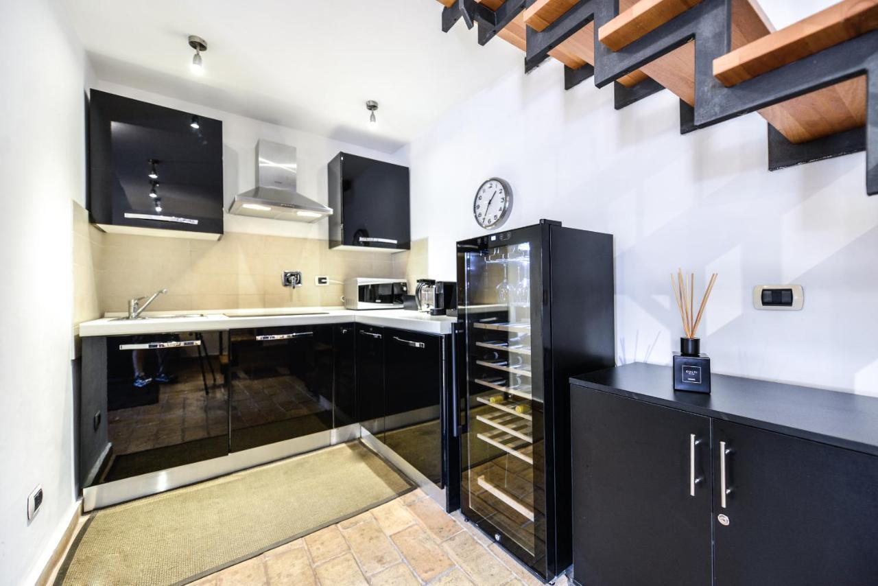 Ibernesi - Charming Apartment At The Roman Forums Zewnętrze zdjęcie